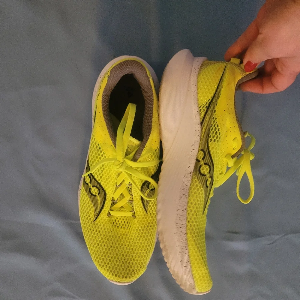 Saucony Women's Yellow Running Shoes - Picture 4 of 8